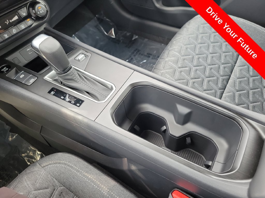 Used 2026 Nissan Kicks SV w/ SV Premium Package FWD image 16