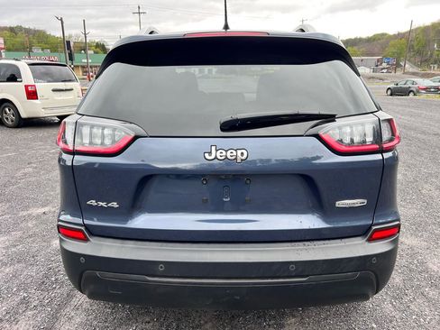Used 2020 Jeep Cherokee Latitude Plus w/ Cold Weather Group AWD/4WD image 6