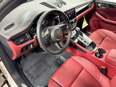 Used 2026 Porsche Macan S AWD/4WD image 4