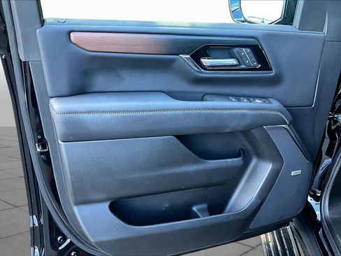 Used 2026 GMC Yukon Denali w/ Denali Reserve Package AWD/4WD image 21