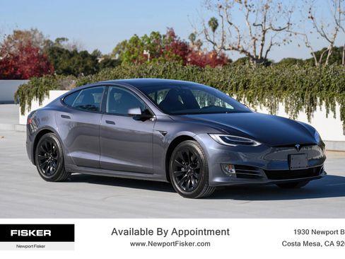 Used 2020 Tesla Model S Long Range Plus image 6