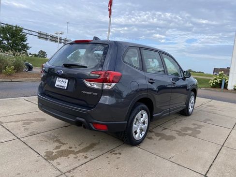 Used 2023 Subaru Forester AWD/4WD image 11