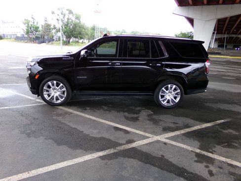 Used 2021 Chevrolet Tahoe High Country AWD/4WD image 1