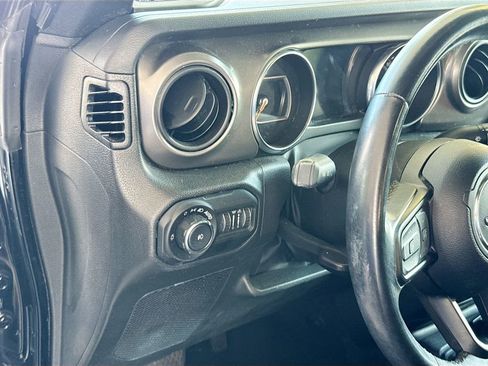 Used 2022 Jeep Wrangler Unlimited Sport AWD/4WD image 11