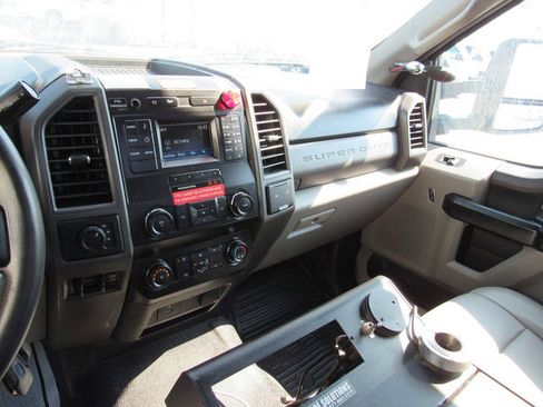 Used 2019 Ford F550 4x4 Regular Cab Super Duty image 35