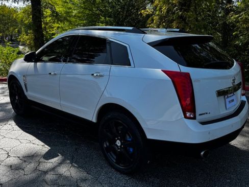 Used 2011 Cadillac SRX Premium image 3