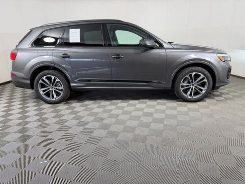 Used 2025 Audi Q7 2.0T Premium w/ Convenience Plus Package AWD/4WD image 8