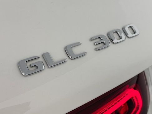 Certified 2022 Mercedes-Benz GLC 300 image 10