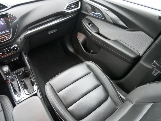 Used 2022 Chevrolet TrailBlazer LT w/ Premium Seating Package AWD/4WD image 11