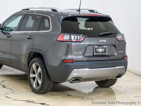 Used 2019 Jeep Cherokee Limited AWD/4WD image 9