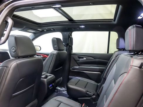 New 2026 Chevrolet Traverse Z71 w/ Driver Confidence Package AWD/4WD image 11