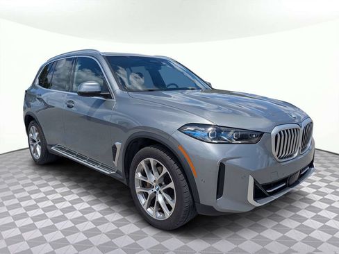 Used 2024 BMW X5 xDrive40i AWD/4WD image 2