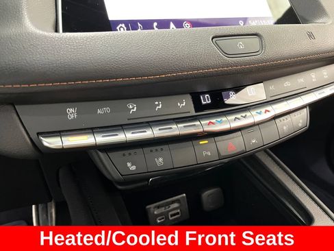 Certified 2019 Cadillac XT4 Premium Luxury AWD/4WD image 11