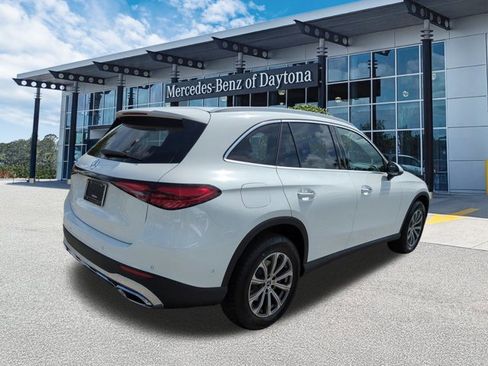 Used 2026 Mercedes-Benz GLC 300 image 4