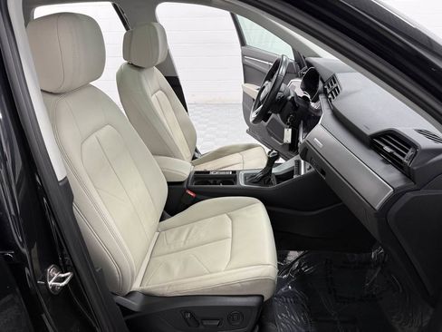 Used 2022 Audi Q3 2.0T Premium image 15