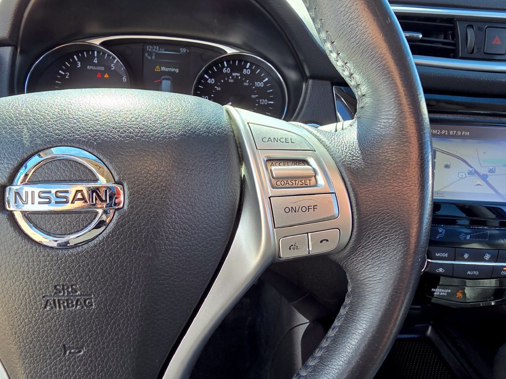 Used 2015 Nissan Rogue SL w/ SL Premium Package AWD/4WD image 23