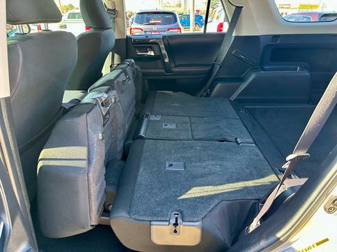 Used 2018 Toyota 4Runner 4WD image 15