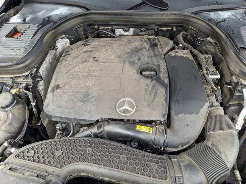 Used 2022 Mercedes-Benz GLC 300 4MATIC image 30