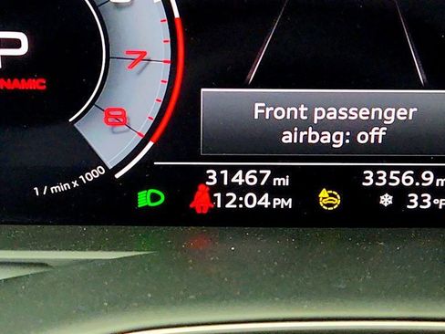 Used 2022 Audi Q8 Premium Plus w/ Premium Plus Package image 16