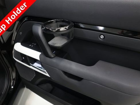 Used 2023 Land Rover Defender 110 SE image 34