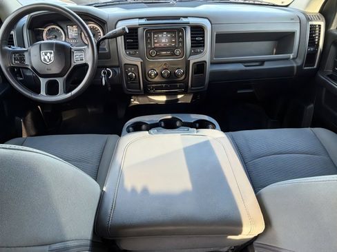 Used 2018 RAM 2500 Tradesman w/ Chrome Appearance Group image 25