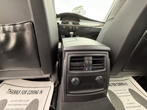 Used 2004 BMW 545i 545iA 4dr Sdn 6-Spd Auto image 16