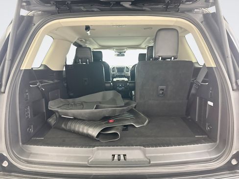 Used 2019 Ford Expedition Platinum image 19