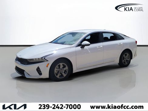 Certified 2023 Kia K5 LXS FWD image 3