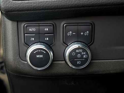 Used 2022 GMC Yukon XL Denali image 52