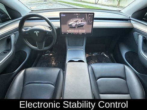 Used 2024 Tesla Model Y Long Range image 10