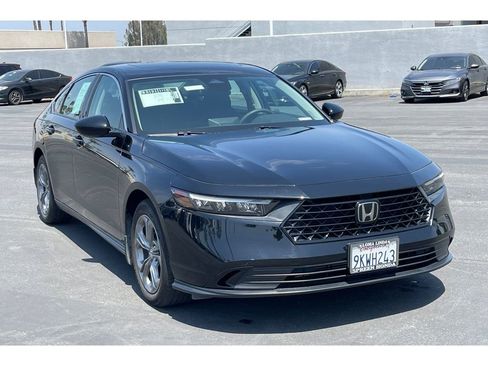 Used 2023 Honda Accord EX image 8