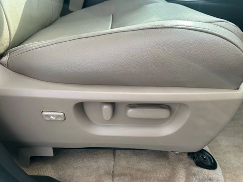 Used 2008 Toyota Sequoia Limited image 26