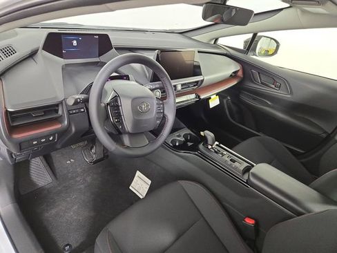 Used 2026 Toyota Prius Plug-In Hybrid image 15