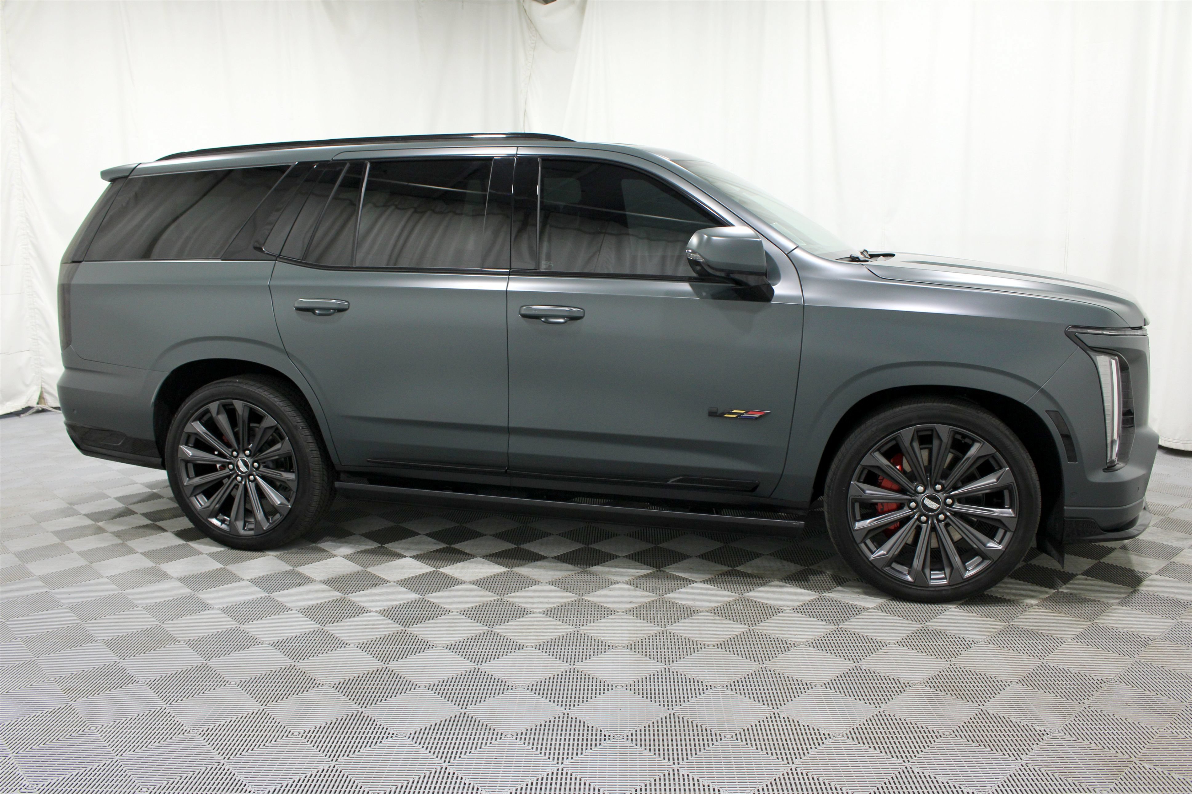 Certified 2025 Cadillac Escalade V AWD/4WD image 34