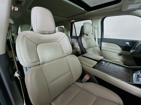 Used 2022 Lincoln Navigator Reserve image 29