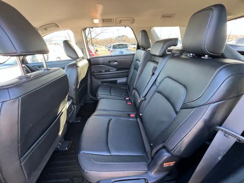Used 2022 Nissan Pathfinder SL image 20