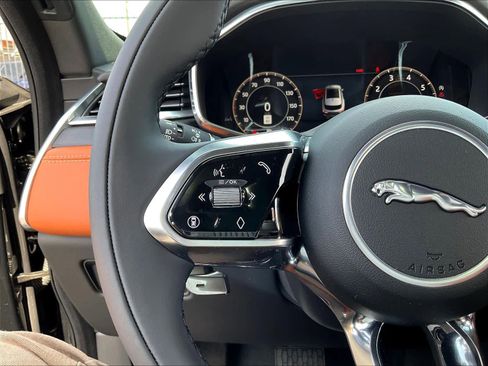 New 2026 Jaguar F-PACE R-Dynamic S image 17