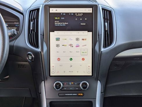 Used 2024 Ford Edge SEL image 20