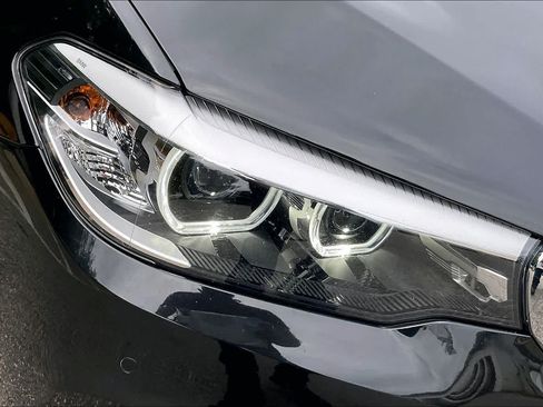 Used 2020 BMW 530i xDrive w/ Premium Package AWD/4WD image 26