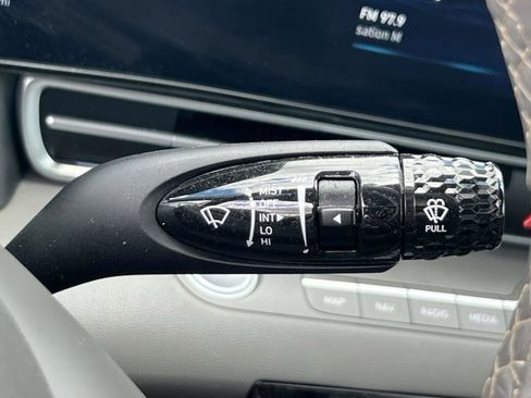Used 2025 Hyundai Elantra SEL FWD image 24