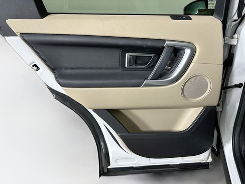 Used 2018 Land Rover Discovery Sport HSE AWD/4WD image 27