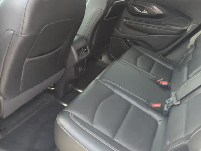 Used 2024 GMC Terrain SLT AWD/4WD image 10