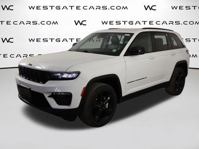 Used 2023 Jeep Grand Cherokee Limited w/ Black Appearance Package