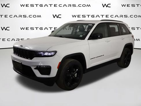 Used 2023 Jeep Grand Cherokee Limited w/ Black Appearance Package AWD/4WD image 1