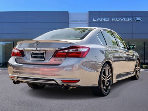 Used 2017 Honda Accord Sport Special Edition image 4