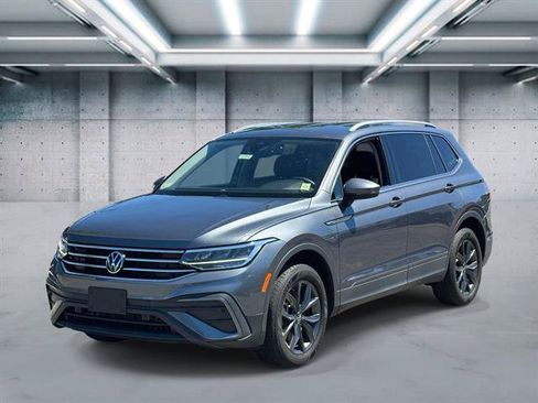 Used 2023 Volkswagen Tiguan SE AWD/4WD image 23