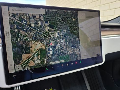 Used 2022 Tesla Model S image 54