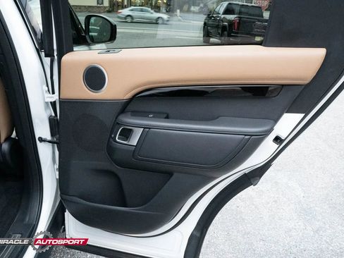 Used 2022 Land Rover Discovery S image 37