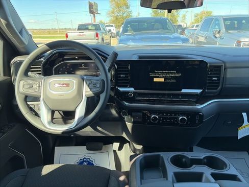 New 2026 GMC Sierra 1500 SLE w/ Preferred Package image 14