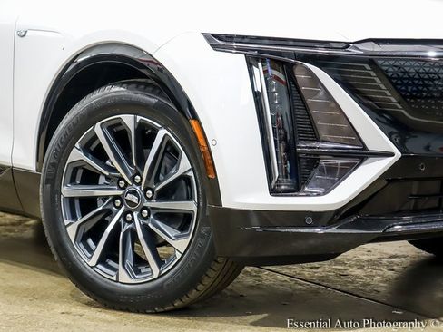 New 2025 Cadillac Lyriq Sport image 3